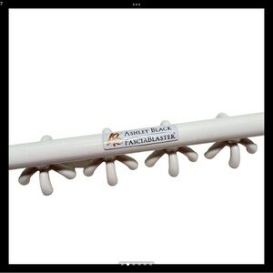 Ashley Black's FasciaBlaster is a 4-claw 
• Measures 21.5 inches